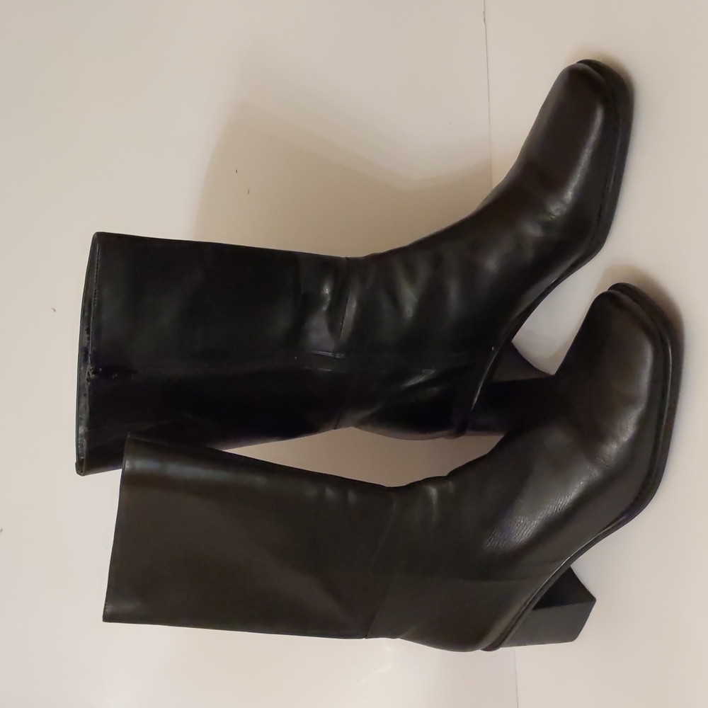 Bandolino black leather square-toe boots-sz 8
